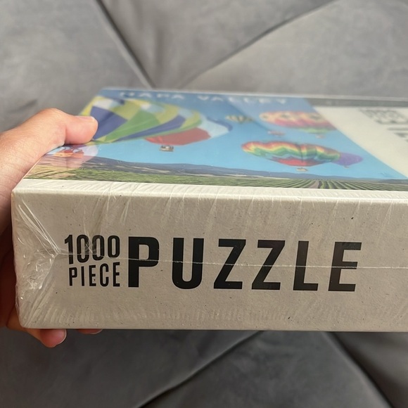 “NWT 1000 Piece Puzzle- Napa Valley Wine Country” - Picture 3 of 5